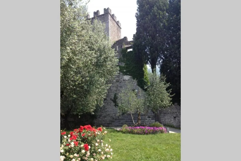 Trilly House Apartman Perledo